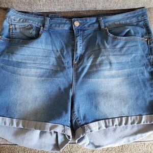 LoveMyBooty Curve-Hugging Jean Shorts